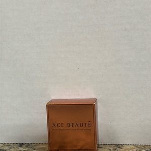 Ace Beaute effortless radiance, loose setting powder